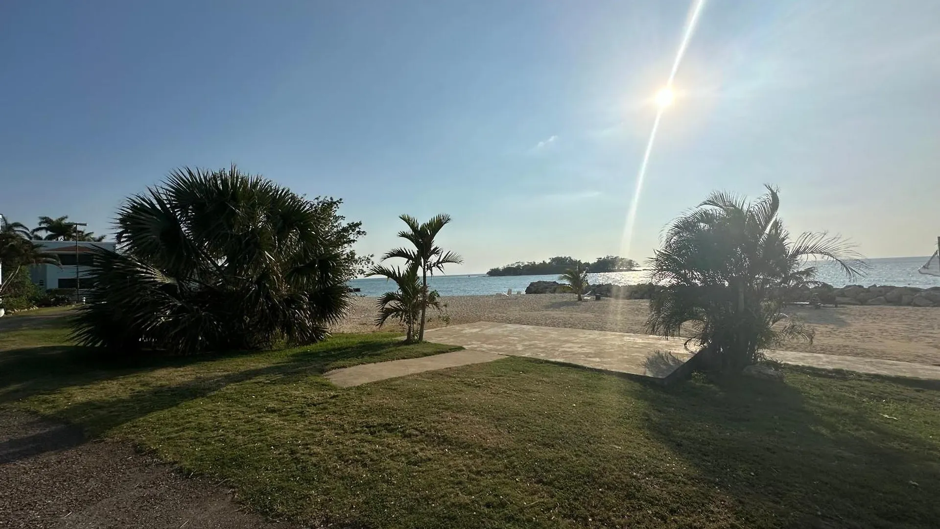 Seaside 2 Bedroom Oasis At 7 Miles Beach, Negril, Point Village Τζαμάικα