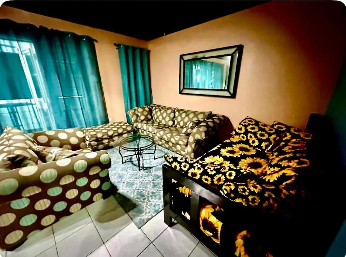 Contacts de Seaside 2 Bedroom Oasis At 7 Miles Beach, Negril, Point Village